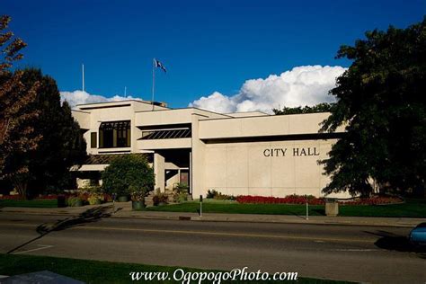 city hall kelowna